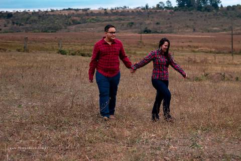 casal em ensaio fotográfico em uberlandia fotógrafo thiagomoon'