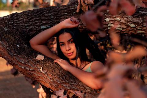 ensaio fotografico feminino em praça na cidade de uberlandia minas gerais'