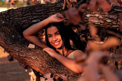 ensaio fotografico feminino em praça na cidade de uberlandia minas gerais'