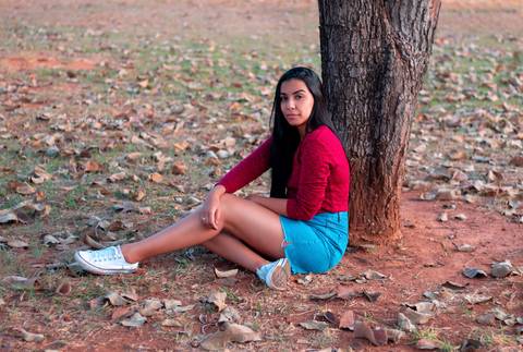 ensaio fotografico feminino em praça na cidade de uberlandia minas gerais'