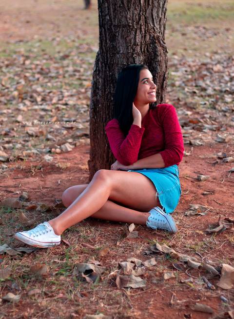 ensaio fotografico feminino em praça na cidade de uberlandia minas gerais'