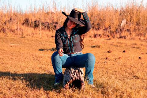 ENSAIO FOTOGRAFICO FEMININO COUNTRY EM UBERLANDIA MINAS GERAIS THIAGOMOON'