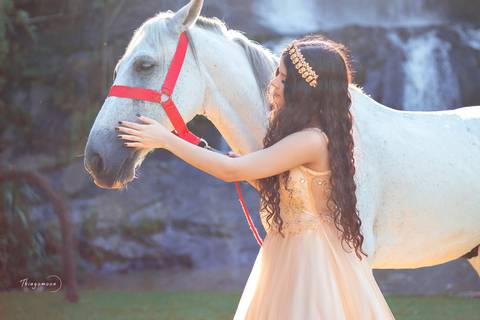 fotos do ensaio fotografico de 15 anos, ensaio de 15 anos, ensaio thiagomoon, ensaio 15 anos ANDRESSA, ensaio de 15 anos na natureza, ensaio de 15 anos na cachoeira com cavalo'