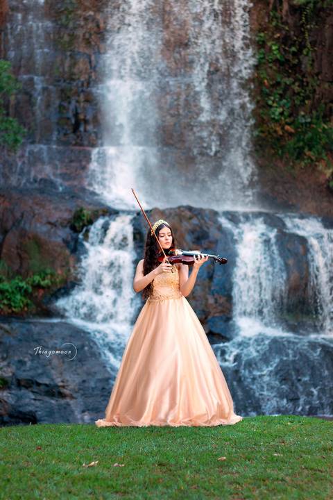 fotos do ensaio fotografico de 15 anos, ensaio de 15 anos, ensaio thiagomoon, ensaio 15 anos ANDRESSA, ensaio de 15 anos na natureza, ensaio de 15 anos na cachoeira com cavalo'
