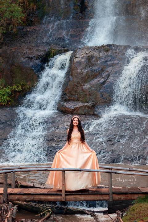 fotos do ensaio fotografico de 15 anos, ensaio de 15 anos, ensaio thiagomoon, ensaio 15 anos ANDRESSA, ensaio de 15 anos na natureza, ensaio de 15 anos na cachoeira com cavalo'