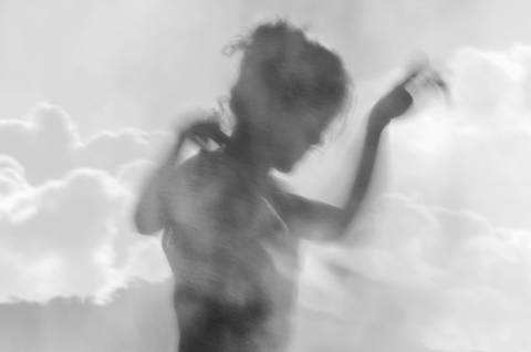 Apresentação do espetáculo Mulheres de Areia, na praia de Santos, pelo Ballet da Cidade de Santos'