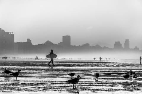 Deu onda, dia de surfe na praia de Santos-SP'