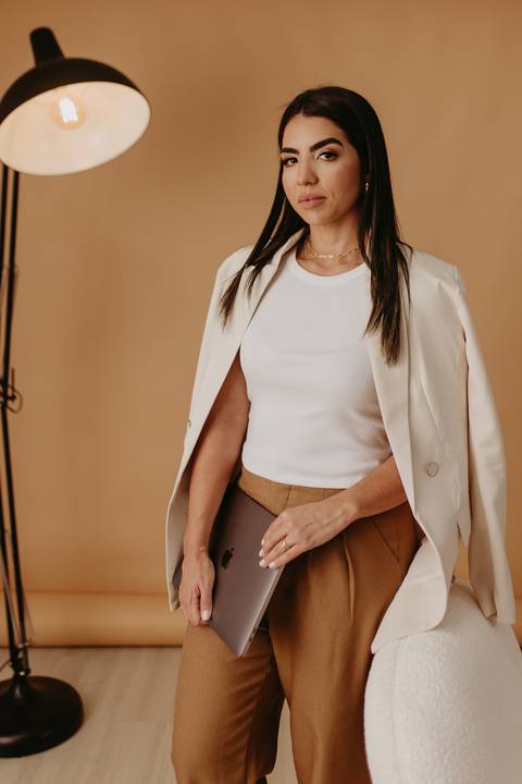 ensaio de marca pessoal Londrina, ensaio corporativo Londrina, fotografia profissional Londrina, fotógrafo de negócios Londrina, retratos empresariais Londrina, fotos profissionais Londrina, sessão fotográfica corporativa Londrina'