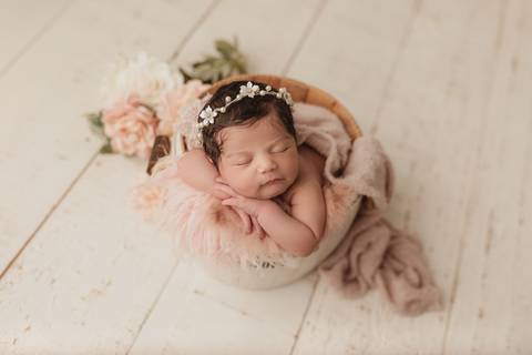 ensaio newborn, ensaio de recem nascido, fotógrafo newborn, bebê recém-nascido, bebê recém nascido menina, imagem de bebê recém nascido, fotografia newborn, fotos de bebê recém nascido'