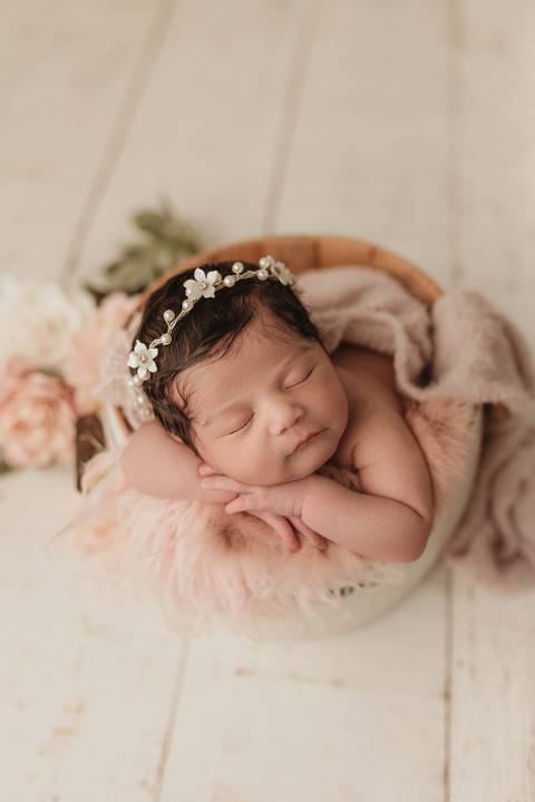 ensaio newborn, ensaio de recem nascido, fotógrafo newborn, bebê recém-nascido, bebê recém nascido menina, imagem de bebê recém nascido, fotografia newborn, fotos de bebê recém nascido'