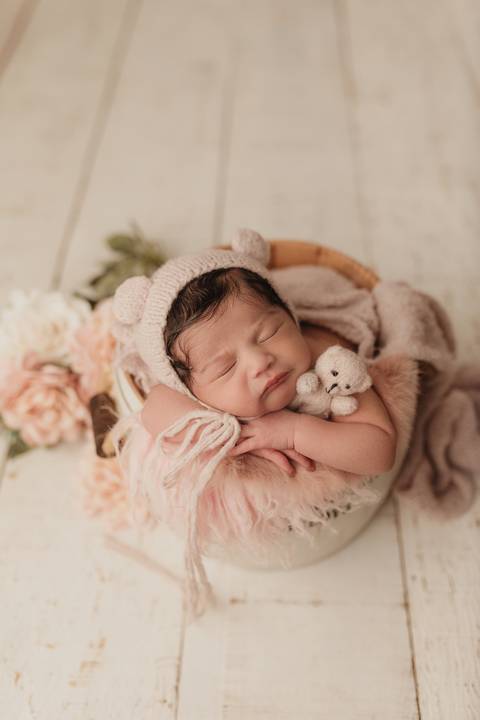 ensaio newborn, ensaio de recem nascido, fotógrafo newborn, bebê recém-nascido, bebê recém nascido menina, imagem de bebê recém nascido, fotografia newborn, fotos de bebê recém nascido'