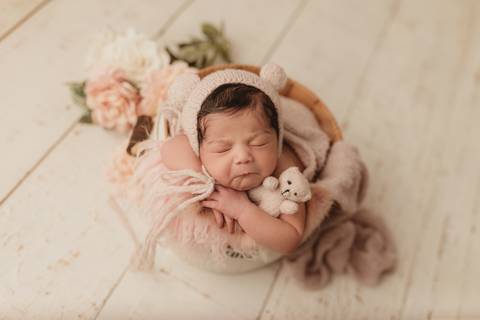 ensaio newborn, ensaio de recem nascido, fotógrafo newborn, bebê recém-nascido, bebê recém nascido menina, imagem de bebê recém nascido, fotografia newborn, fotos de bebê recém nascido'