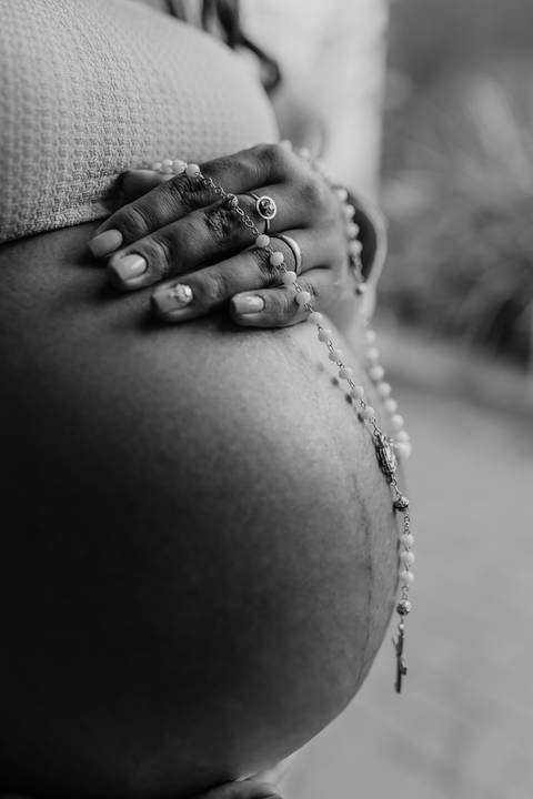 ensaio gestante, fotos de gestantes com marido, ensaio fotográfico gravidez, fotos de gestante em estudio, fotos de gestante ao ar livre ideias, ensaio gestante em estúdio, ensaio gestante estúdio casal'