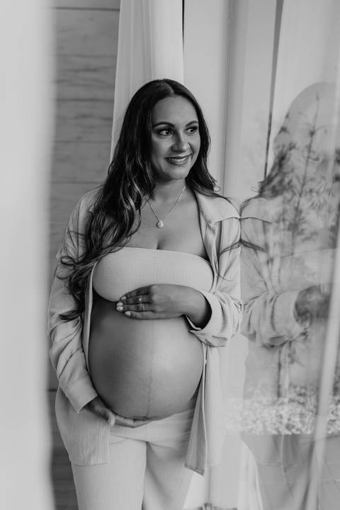 ensaio gestante, fotos de gestantes com marido, ensaio fotográfico gravidez, fotos de gestante em estudio, fotos de gestante ao ar livre ideias, ensaio gestante em estúdio, ensaio gestante estúdio casal'