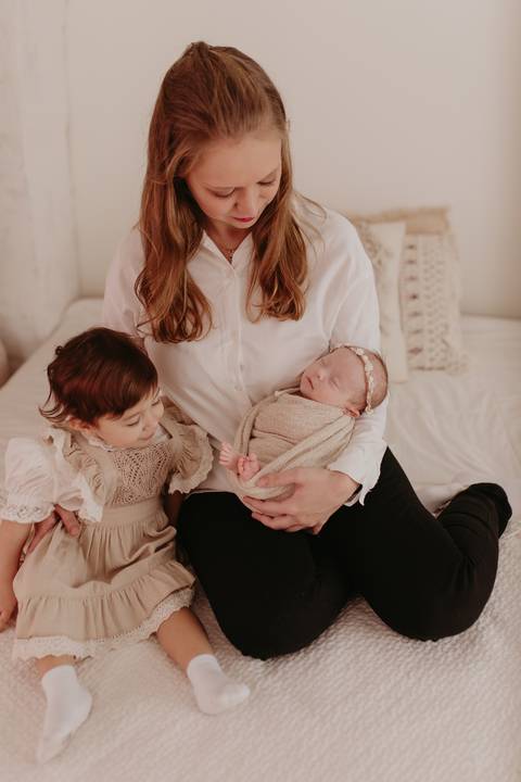 ensaio newborn, ensaio de recem nascido, fotógrafo newborn, bebê recém-nascido, bebê recém nascido menina, imagem de bebê recém nascido, fotografia newborn, fotos de bebê recém nascido'