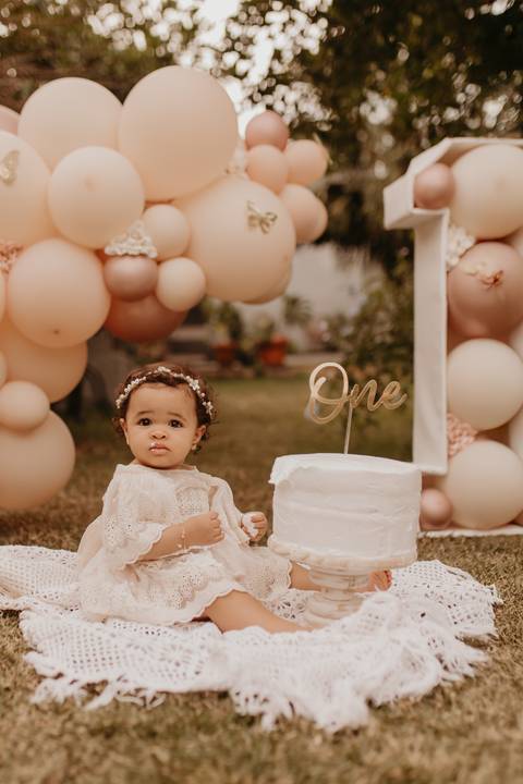 Fotografia de bebĂȘ
Ensaio de bebĂȘ
Smash the Cake'