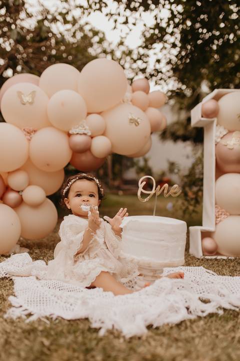 Fotografia de bebĂȘ
Ensaio de bebĂȘ
Smash the Cake'