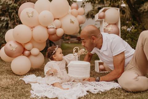 Fotografia de bebĂȘ
Ensaio de bebĂȘ
Smash the Cake'