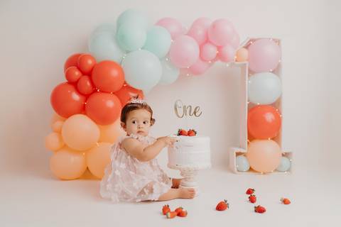 Fotografia de bebĂȘ
Ensaio de bebĂȘ
Smash the Cake'