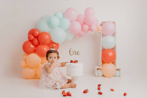 Fotografia de bebĂȘ
Ensaio de bebĂȘ
Smash the Cake'