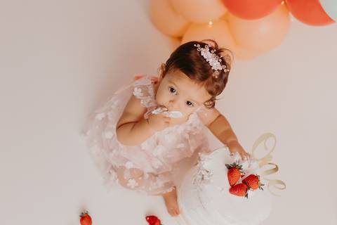 Fotografia de bebĂȘ
Ensaio de bebĂȘ
Smash the Cake'