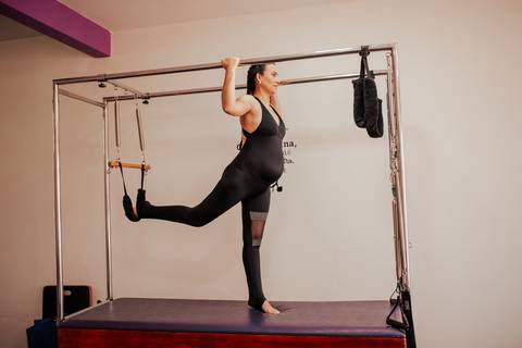 Ensaio de Gestante, Ensaio de Gestante Londrina, Ensaio de Gestante Cambé, Ensaio de Gestante Rolândia, Ensaio de Gestante no Studio, Gravidinha, Gestante Pilates, Gestante fazendo Pilates, Ensaio Pilates, Ensaio de Gestante Pilates'