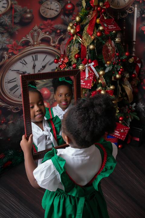 Natal e a Importância do Tempo - Modelo Maria Luísa e Maria Flor.'