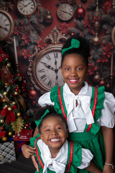 Natal e a Importância do Tempo - Modelo Maria Luísa e Maria Flor.'