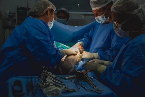 Fotografia de parto na Perinatal da Barra - RJ'