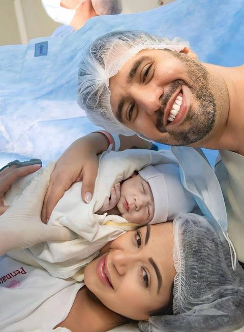 Fotografia de parto na Perinatal da Barra - RJ'