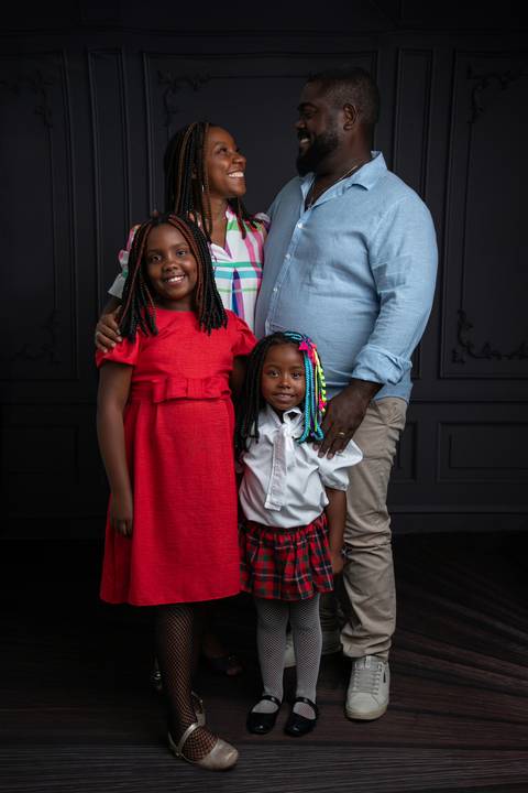 Registrar nossa família é eternizar o amor em cada fase da vida. Tive a honra de capturar esse ensaio em Campo Grande, Rio de Janeiro, transformando momentos em lembranças que duram para sempre.'