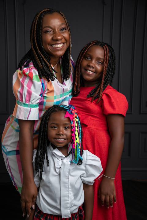 Registrar nossa família é eternizar o amor em cada fase da vida. Tive a honra de capturar esse ensaio em Campo Grande, Rio de Janeiro, transformando momentos em lembranças que duram para sempre.'