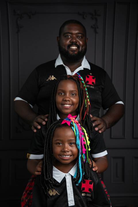 Registrar nossa família é eternizar o amor em cada fase da vida. Tive a honra de capturar esse ensaio em Campo Grande, Rio de Janeiro, transformando momentos em lembranças que duram para sempre.'