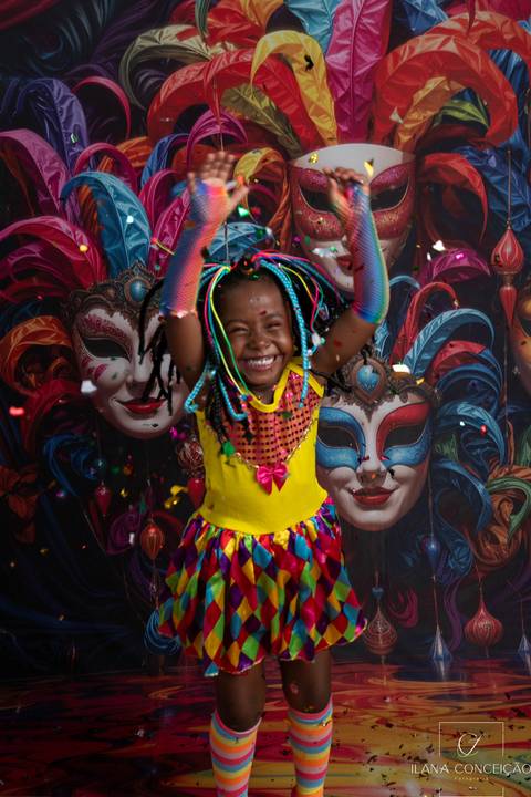Ensaio temático de Carnaval no bairro de Campo Grande - RJ'