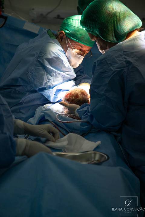 Artur chegou para multiplicar o amor da família. Para Alice, um irmão para a vida toda; para Priscila e Davi, um novo capítulo cheio de emoção; para avós e familiares, a alegria de ver a história continuar.'