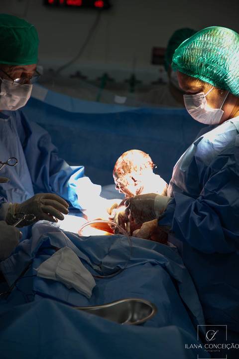 Artur chegou para multiplicar o amor da família. Para Alice, um irmão para a vida toda; para Priscila e Davi, um novo capítulo cheio de emoção; para avós e familiares, a alegria de ver a história continuar.'