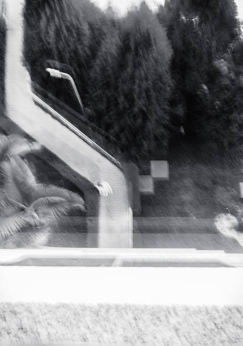 Fotografia autoral em tempos de quarentena preto e branco da janela
'