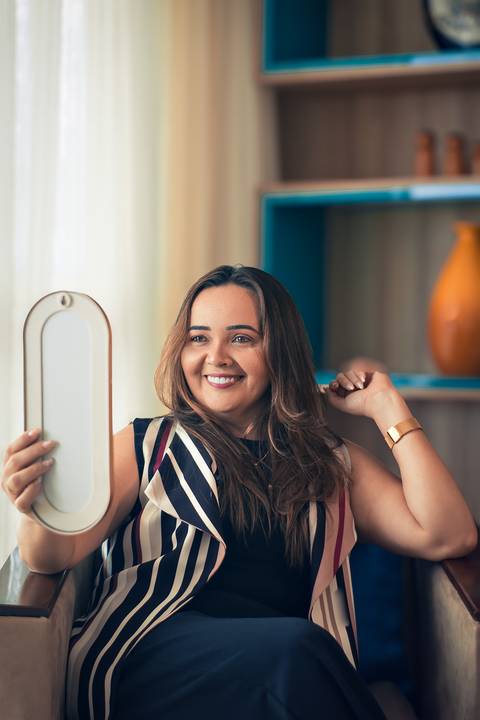 Ensaio fotografico profissional corporativo de marca pessoal educadora financeira em juazeiro do norte'