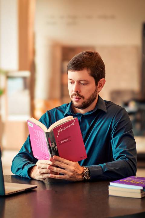 Ensaio fotografico profissional corporativo de marca pessoal psicologo em juazeiro do norte'