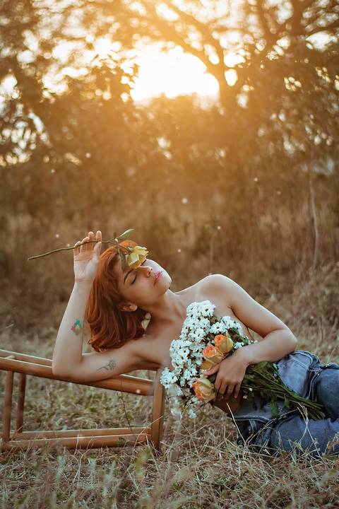 Ensaios fotografico com por do sol no logradouro  horto em juazeiro do norte ensaio sensual '