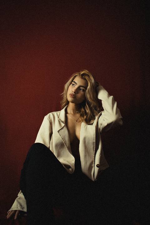 ensaio fotografico prfissional feminino em estudio'