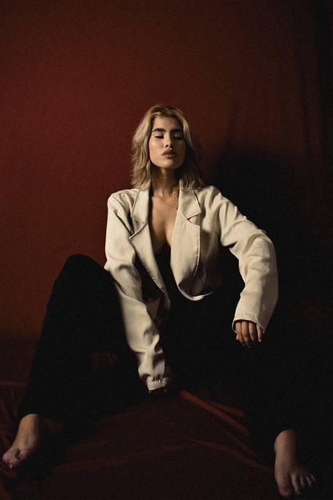 ensaio fotografico prfissional feminino em estudio'