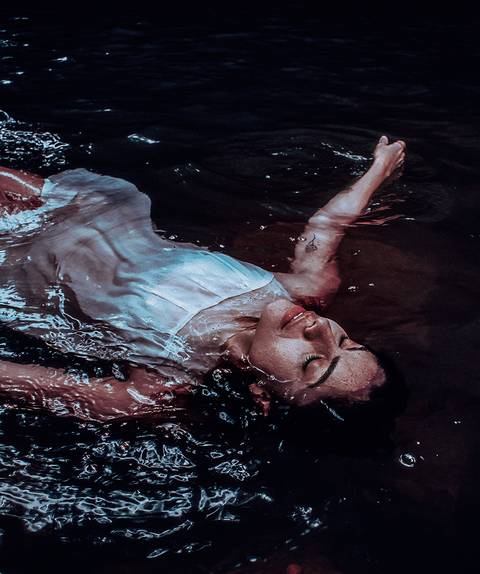 ensaio feito no bairro lameiro na cidade de crato na cascata do crato ensaio intimo sensual '