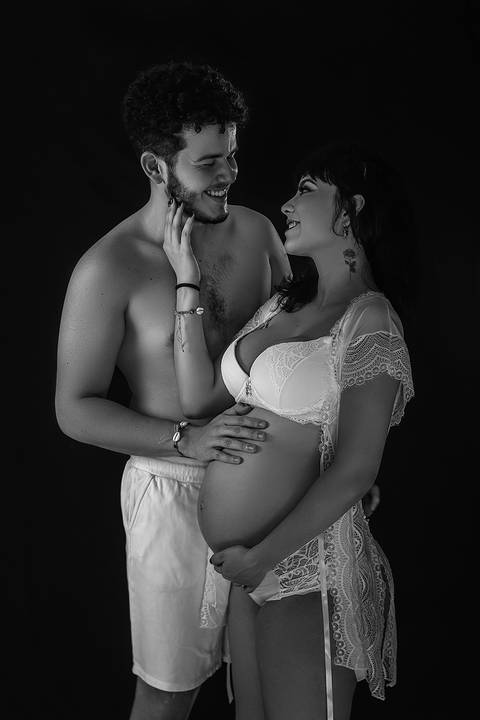 Ensaio gestante em estudio de lingerie em juazeiro do norte'