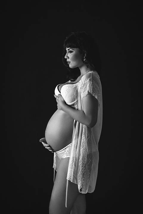 Ensaio gestante em estudio de lingerie em juazeiro do norte'