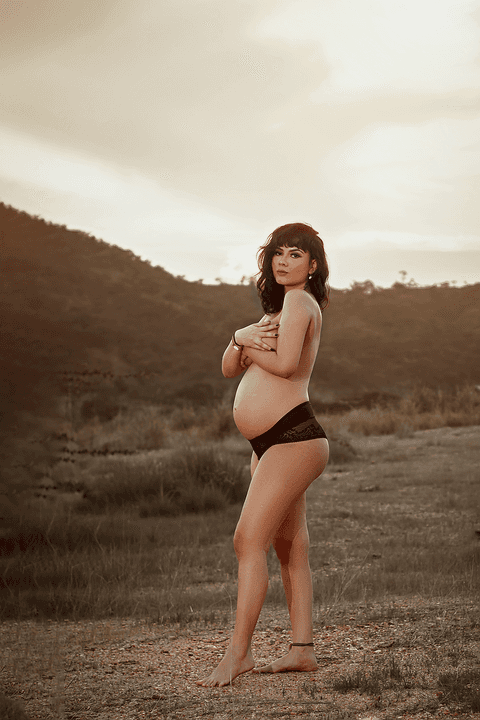 ensaio fotografico gestante na natureza nu artistico'