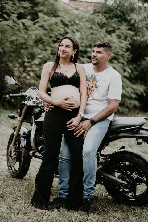 Ensaio gestante Yasmin e Fabricio em Contagem /Pin Fotografia'