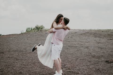 Ensaio casal da Barbara e Don na serra do rola moça- Pin Fotografia'
