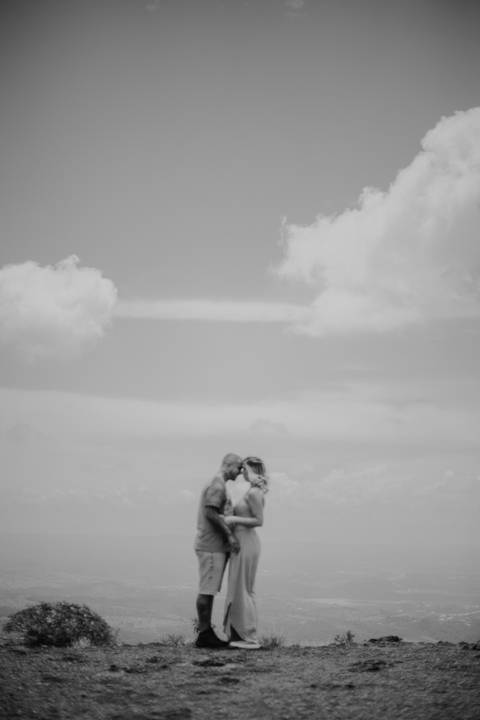 Ensaio casal da Debora e do Rafael no parque estadual serra do rola moça | Pin Fotografia -'