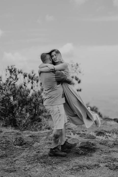 Ensaio casal da Debora e do Rafael no parque estadual serra do rola moça | Pin Fotografia -'